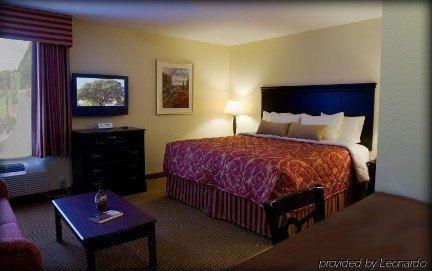 Intown Suites Extended Stay Anderson Sc - Clemson University Bilik gambar