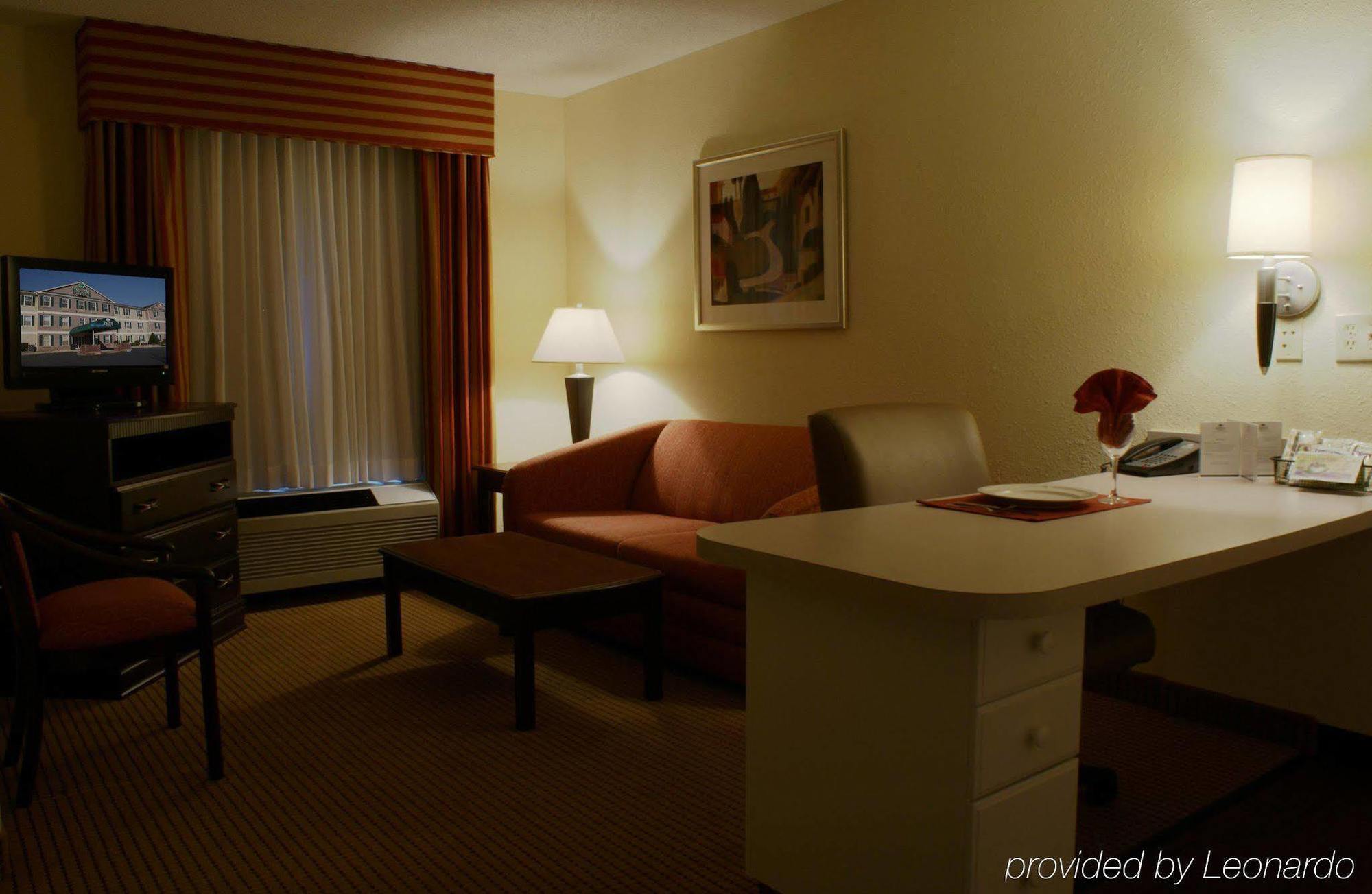 Intown Suites Extended Stay Anderson Sc - Clemson University Bilik gambar